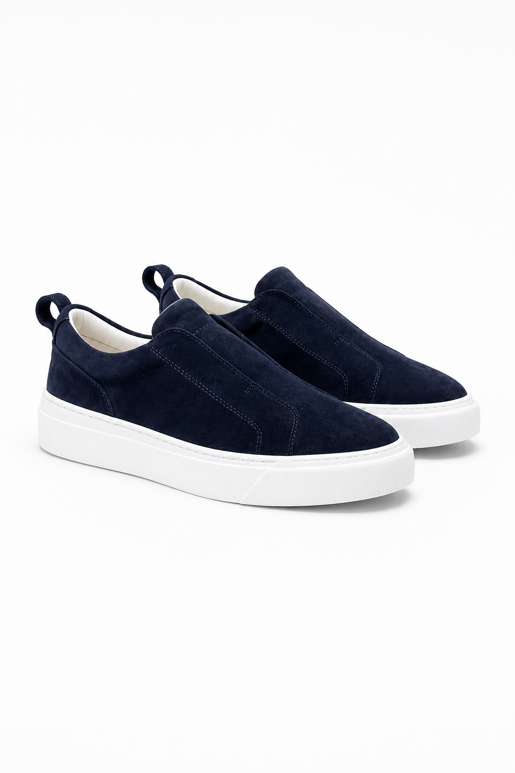 Herren-Slip-On-Sneaker aus marineblauem Wildleder mit weißer Gummisohle